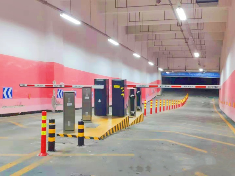 山東濟(jì)南漢峪金谷停車場收費(fèi)管理系統(tǒng)及設(shè)備案例