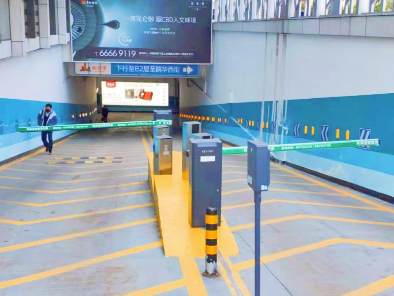 山東濟(jì)南漢峪金谷停車場收費管理系統(tǒng)及設(shè)備案例