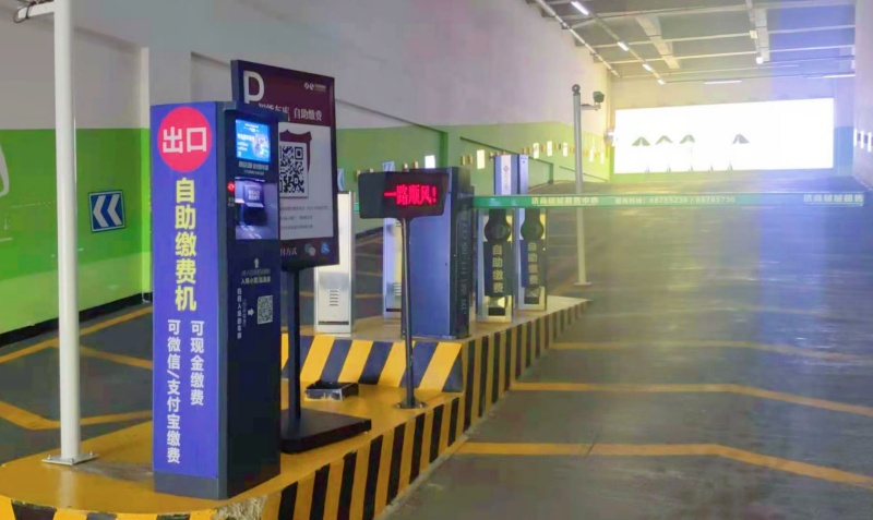 山東濟(jì)南漢峪金谷停車場收費管理系統(tǒng)及設(shè)備案例