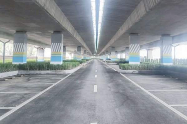 城陽巧思激活閑置地，30個停車場新增萬余泊位破解停車難題