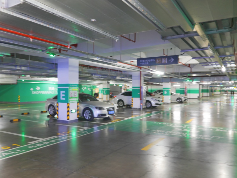 上海閔行區(qū)龍湖冠寓停車場收費管理系統(tǒng)及設備案例