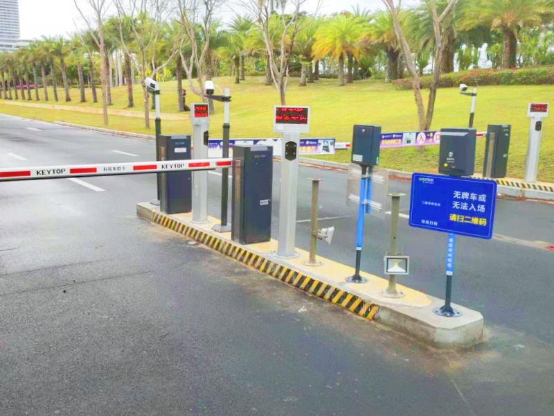 三亞海昌夢幻海洋不夜城停車場道閘系統(tǒng)及設備案例