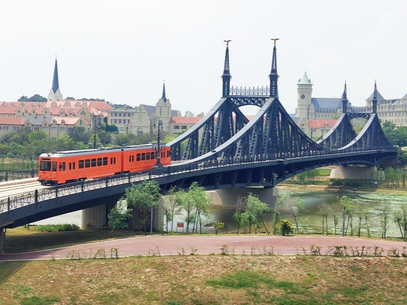 廣東東莞華為松山湖基地停車場車位引導(dǎo)系統(tǒng)及設(shè)備案例