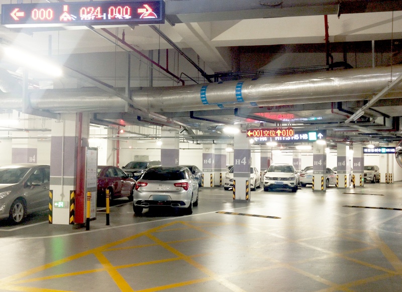 廣東東莞華為松山湖基地停車場車位引導(dǎo)系統(tǒng)及設(shè)備案例