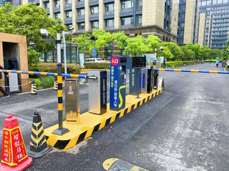 杭州三花江虹國際創(chuàng)意園停車場收費管理系統(tǒng)及設備案例