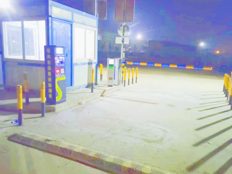 昆明馬金鋪農(nóng)貿(mào)市場(chǎng)停車場(chǎng)收費(fèi)管理系統(tǒng)及設(shè)備案例