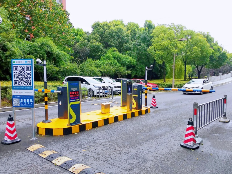 江蘇蘇州斜塘老街停車(chē)場(chǎng)收費(fèi)管理系統(tǒng)及設(shè)備案例