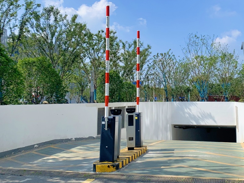 鹽城響水縣政務(wù)服務(wù)中心停車(chē)場(chǎng)收費(fèi)管理系統(tǒng)及設(shè)備案例