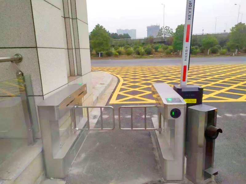 江西新余移動大樓人行通道管理系統(tǒng)及設備案例