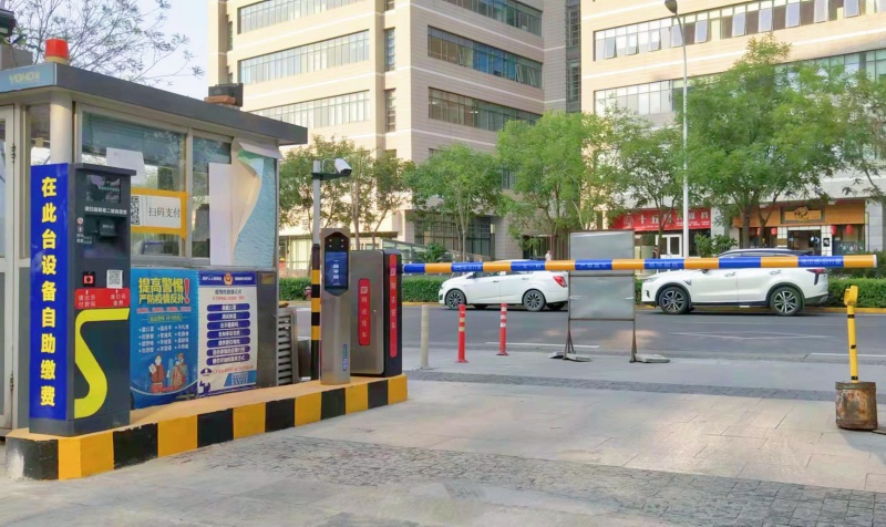 天津東麗YOHO灣停車場收費管理系統(tǒng)及設(shè)備案例