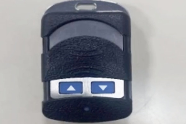 莫以貪小利而觸法：停車場“抬桿神器” 逃付停車費背后的警示