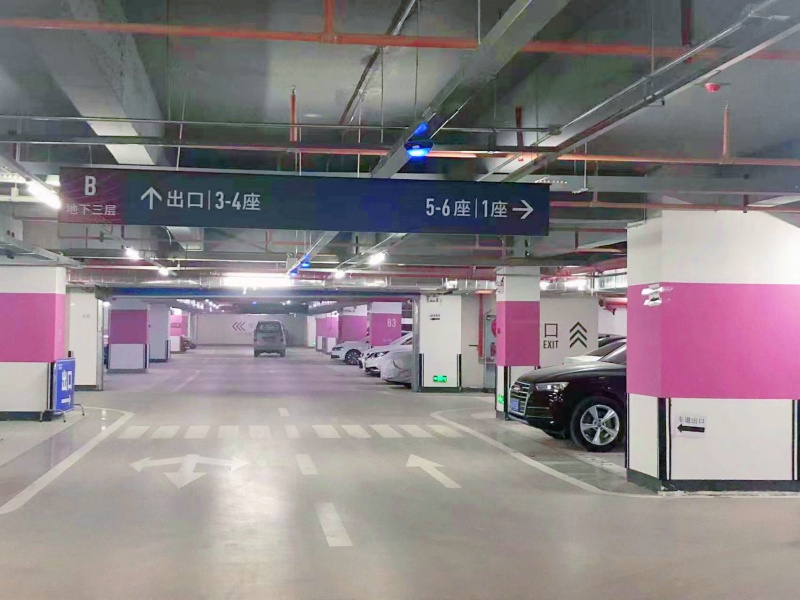 云南昆明海樂(lè)世界停車(chē)場(chǎng)收費(fèi)管理系統(tǒng)及設(shè)備案例