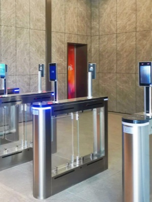 人行擺閘設(shè)計(jì)方案（智慧人行管理系統(tǒng)、人臉識(shí)別通道擺閘解決方案）