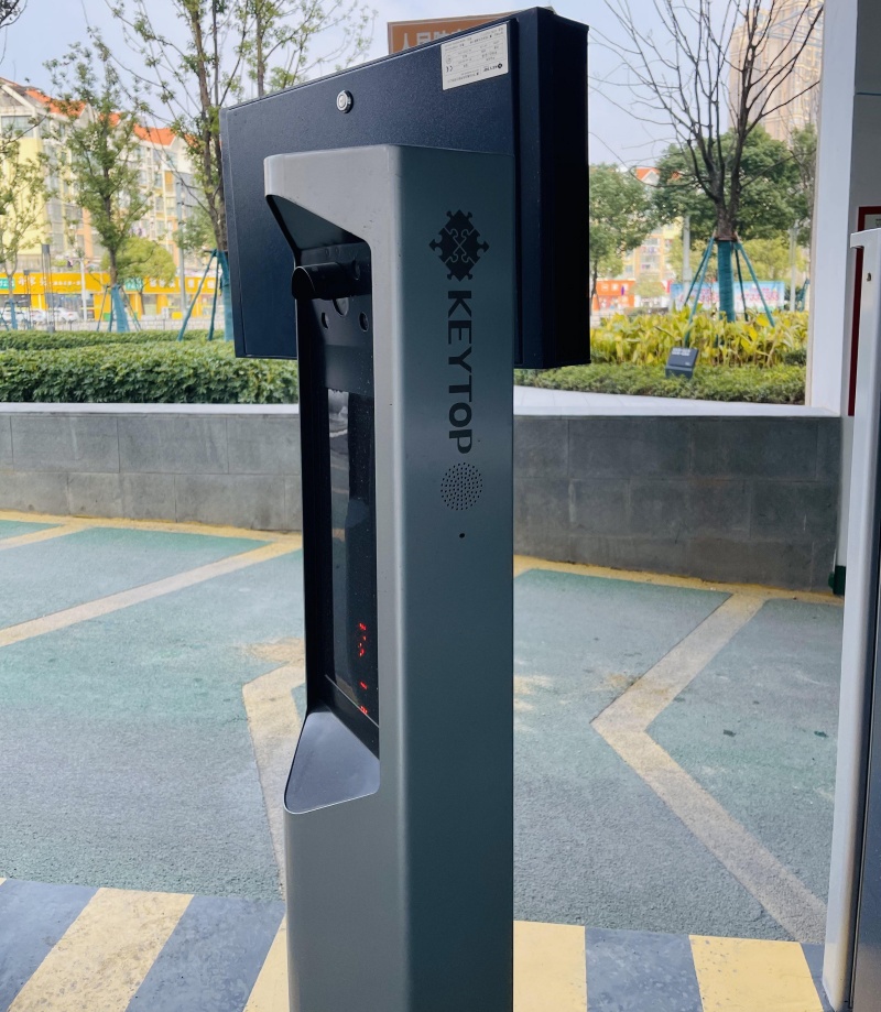 江西南昌地鐵萬科時(shí)代廣場(chǎng)停車場(chǎng)收費(fèi)管理系統(tǒng)及設(shè)備案例