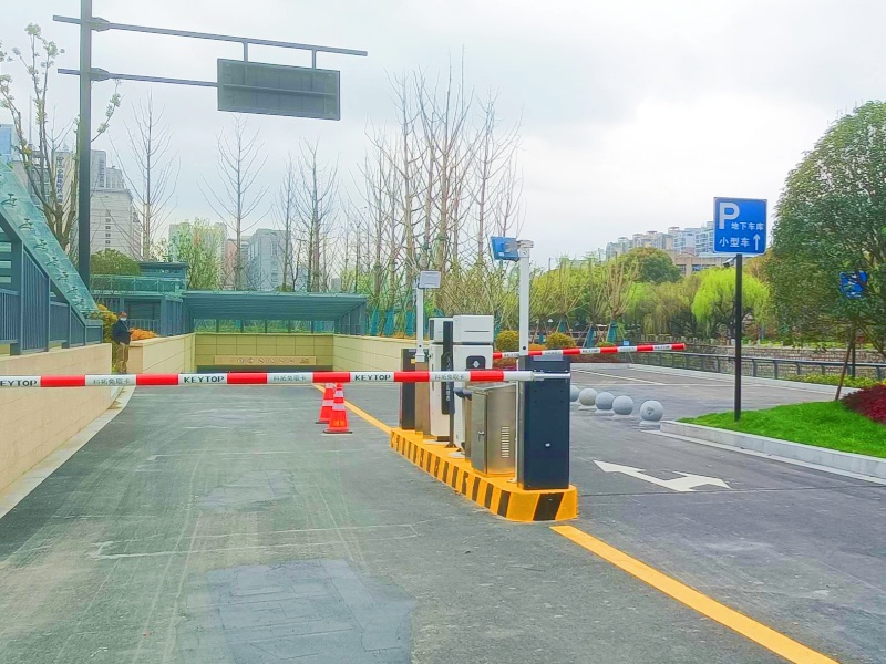 浙江杭州蕭山人民廣場停車場收費管理系統(tǒng)及設備案例