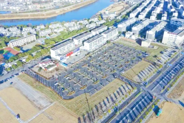 安徽壽縣超萬免費車位，化解春節(jié)停車難題