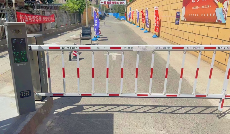 河南鄭州東環(huán)機動車檢測停車場收費管理系統(tǒng)及設備案例