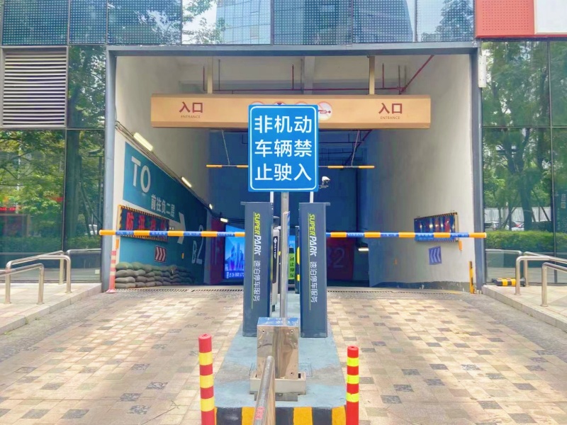 福建福州世歐王莊廣場停車場收費(fèi)管理系統(tǒng)及設(shè)備案例