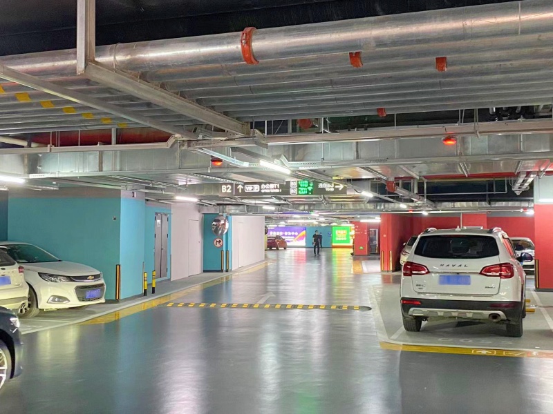 湖北武漢萬象城停車場收費(fèi)管理系統(tǒng)及設(shè)備案例
