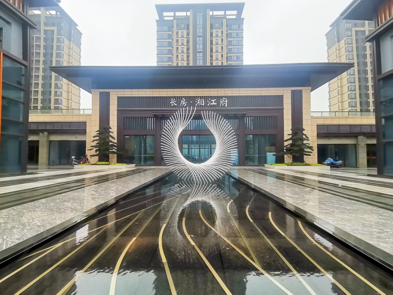 湖南株洲長(zhǎng)房·湘江府停車場(chǎng)道閘系統(tǒng)及設(shè)備案例