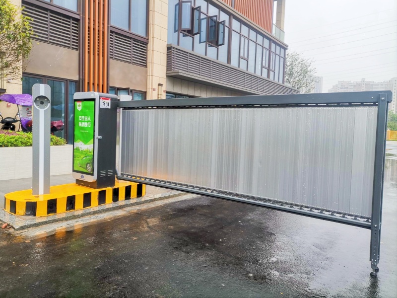 湖南株洲長(zhǎng)房·湘江府停車場(chǎng)道閘系統(tǒng)及設(shè)備案例