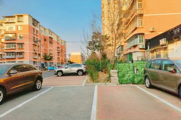 北京石景山創(chuàng)新“一院一策”破解老舊小區(qū)停車頑疾