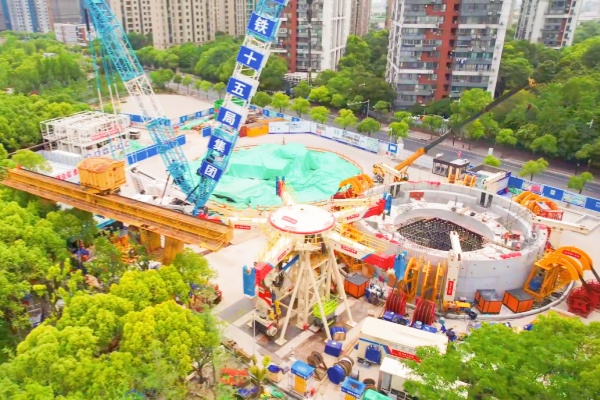 靜安智慧停車新地標(biāo)：全球最大垂直立體車庫開啟市民體驗(yàn)