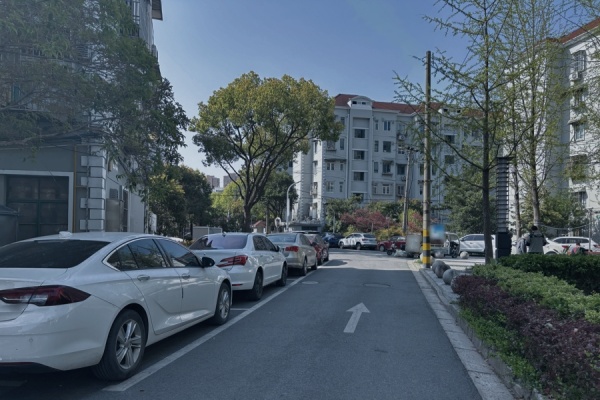 老舊社區(qū)破解停車?yán)Ь郑红o安區(qū)探索“數(shù)字賦能+自治共治”新模式