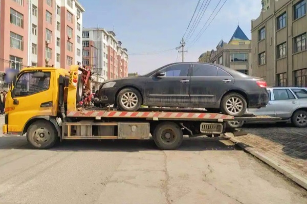 集賢縣專項治理“僵尸車” 探索停車資源動態(tài)管理新機制