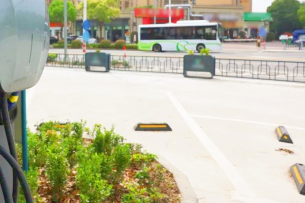 城市空間治理新實(shí)踐：閑置地塊轉(zhuǎn)型破解社區(qū)停車(chē)難題