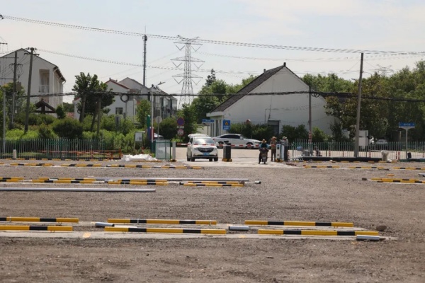 上海樂高樂園新添村民智慧：衛(wèi)星村167個惠民停車位即將啟用