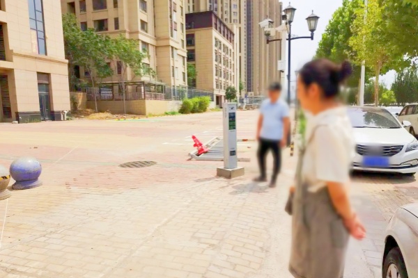 鄭州高新區(qū)開(kāi)展新備案經(jīng)營(yíng)性停車(chē)場(chǎng)現(xiàn)場(chǎng)勘察，聚焦設(shè)施規(guī)范與安全運(yùn)營(yíng)