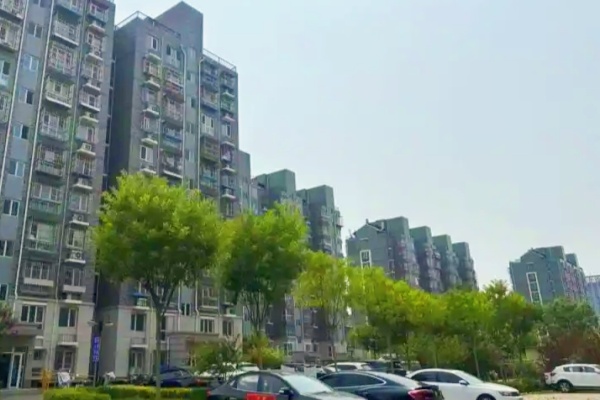 北京順義一小區(qū)啟用閑置地下車庫新增845個停車位