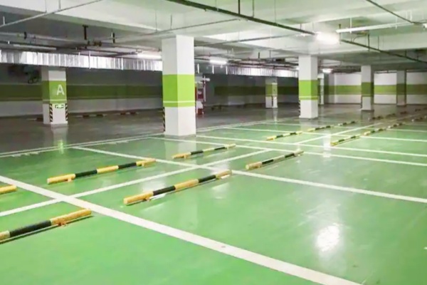 北京順義一小區(qū)啟用閑置地下車庫新增845個停車位