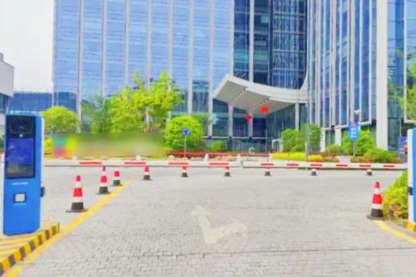 ?？低曋腔弁＼囅到y(tǒng)：多地應(yīng)用背后的技術(shù)與服務(wù)延伸