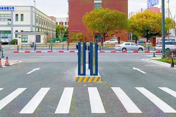 一進一出停車場系統(tǒng)：三種主流出入通道模式的技術解析與選型指南