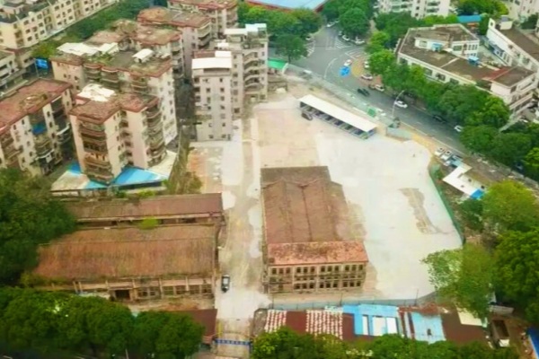 閑置地變身智慧停車場，白沙街道以愛國衛(wèi)生整治破解民生難題