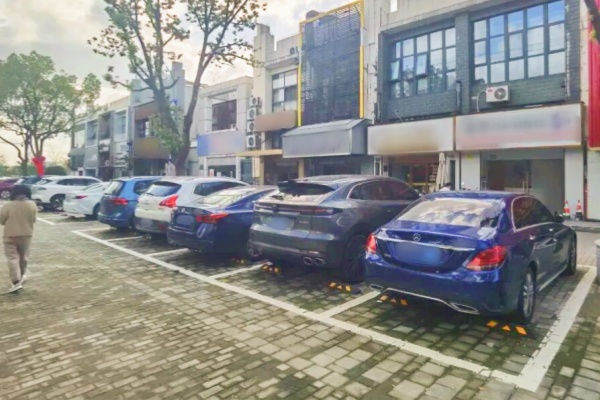 嘉定兩處停車(chē)場(chǎng)完成改造，新增車(chē)位140余個(gè)配智能管理系統(tǒng)