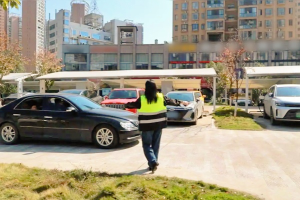 湘超永州賽區(qū)開賽，中心城區(qū)1.1萬余個泊車位實行免費開放