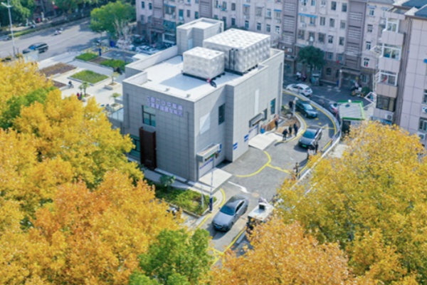 南京第二座沉井式停車場南湖試運營，90秒智能停車破解老城區(qū)泊位荒